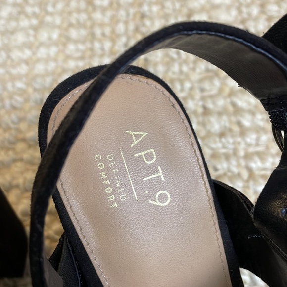 Womens Black Suede Block Heel - Picture 2 of 4